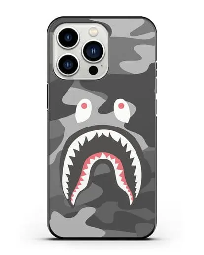 Чехол с рисунком Kaws акула серая силиконовый для iPhone 13 Pro