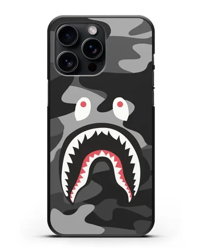 Чехол с рисунком Kaws акула серая силиконовый для iPhone 15 Pro Max