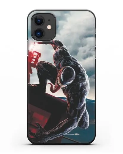Чехол с иллюстрацией Веном (Venom) нападает силиконовый для iPhone 11