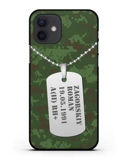 Чехол Армейский жетон с фамилией, датой рождения и группой крови, камуфляж зеленый пиксель силиконовый для iPhone 12