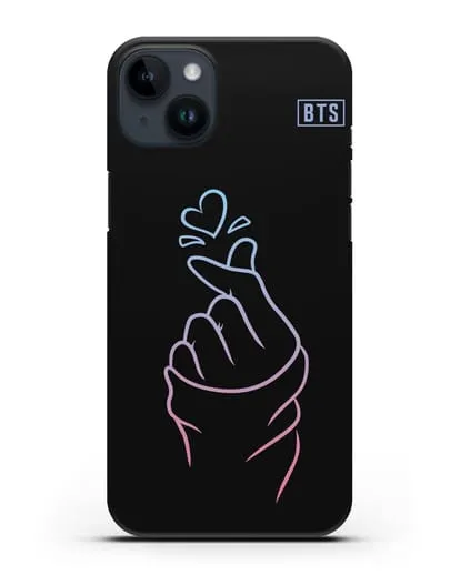 Чехол BTS с иллюстрацией руки и сердца силиконовый для iPhone 14 Plus