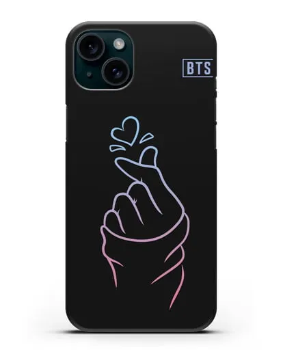 Чехол BTS с иллюстрацией руки и сердца силиконовый для iPhone 15 Plus
